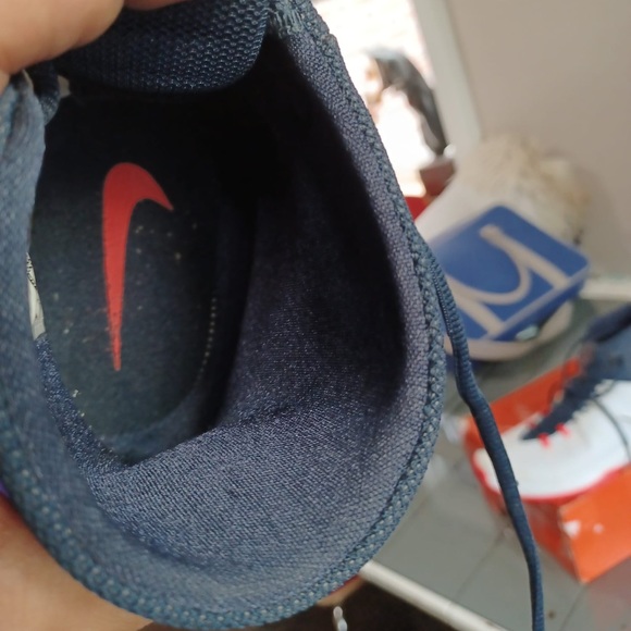 Nike Zoom Sneakers - Picture 6 of 10